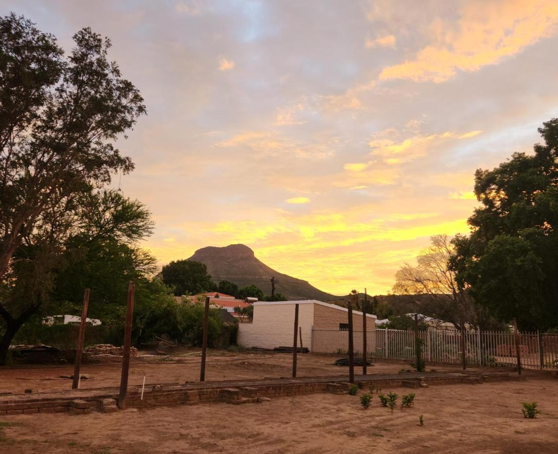 Die Dorpshuis Graaff Reinet Ngoại thất bức ảnh